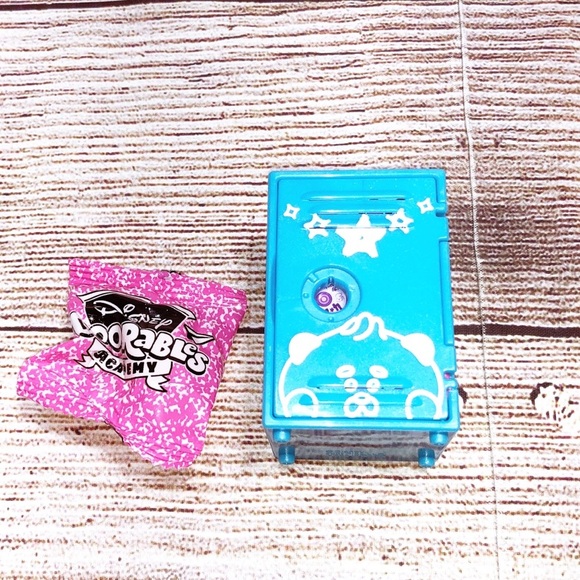 Disney Doorables Academy Locker Set - Ultra Rare - Mei Turning Red - Picture 7 of 12